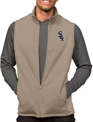 Antigua Men's Chicago White Sox Oatmeal Course Vest