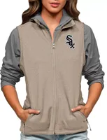 Antigua Women's Chicago White Sox Oatmeal Course Vest