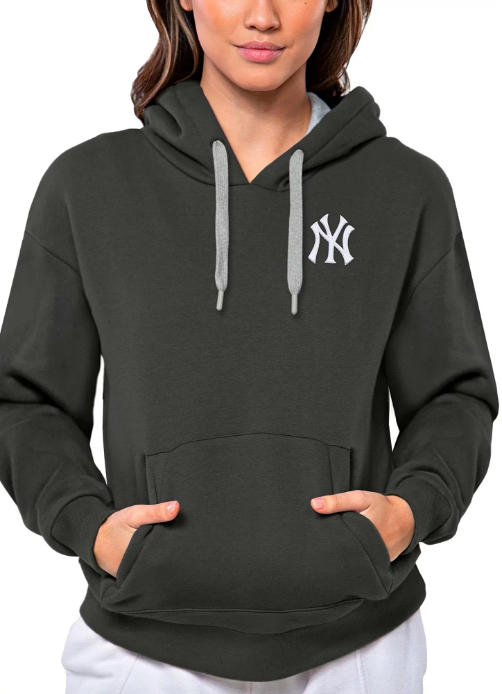 Antigua Women's New York Yankees Charcoal Victory Hooded Pullover