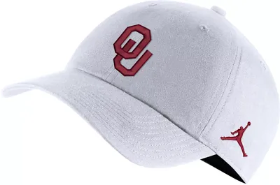 Nike Men's Oklahoma Sooners White Logo Campus Adjustable Hat