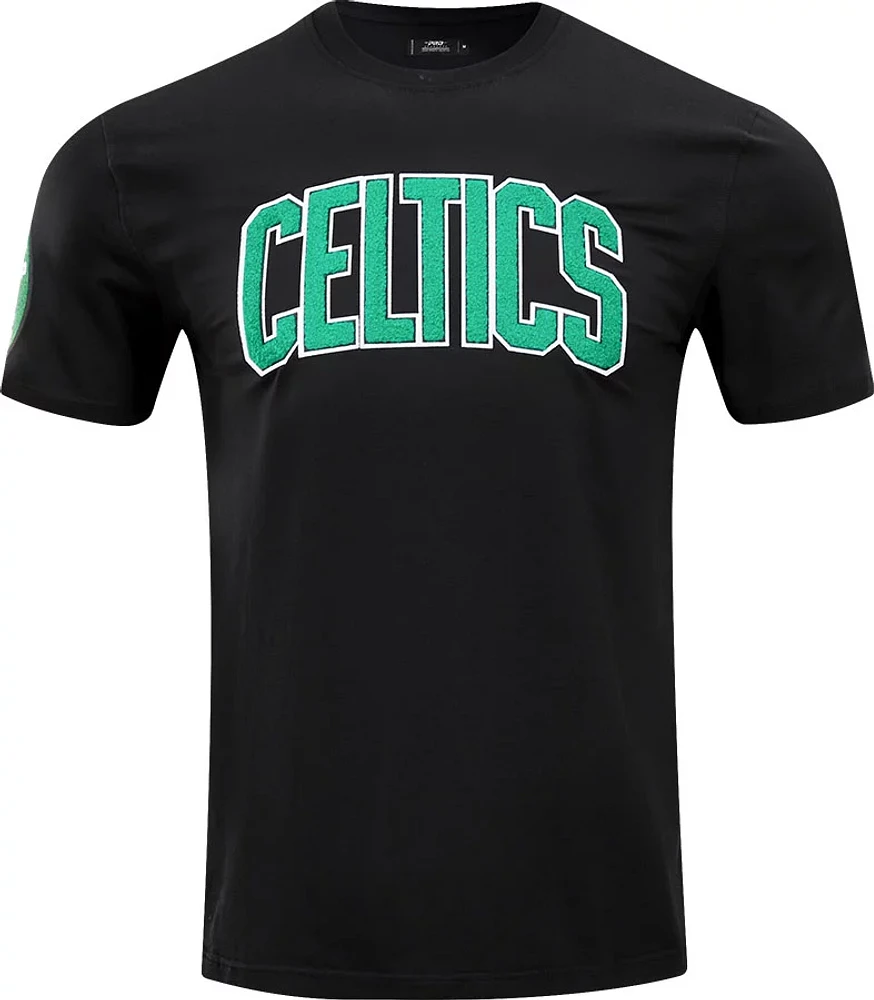 Pro Standard Men's Boston Celtics Chenille T-Shirt