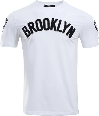 Pro Standard Men's Brooklyn Nets Chenille T-Shirt