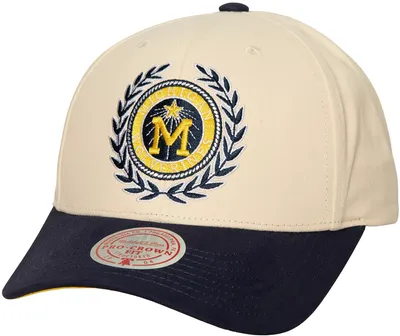 Mitchell & Ness Men's Michigan Wolverines Off White Adjustable Snapback Hat