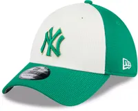 New Era Adult St. Patrick's Day '24 York Yankees Green 39Thirty Stretch Fit Hat