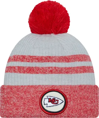 New Era Men's Kansas City Chiefs Patch Grey Pom Knit Beanie