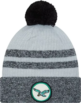 New Era Men's Philadelphia Eagles Patch Grey Pom Knit Beanie