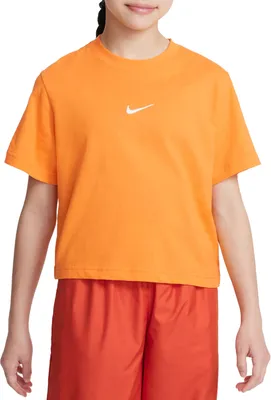 Nike Girls' Sportswear Essential Boxy T-Shirt