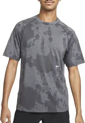 Nike Men's Dri-FIT ADV A.P.S. Engineered Short-Sleeve Fitness T-Shirt