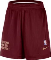 Nike Men's Cleveland Cavaliers Red Mesh Shorts