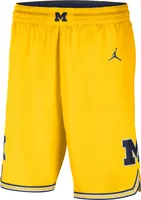 Nike Men's Michigan Wolverines Amarillo Dri-FIT Limited Alternate Basketball Shorts