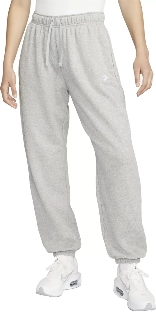 Nike Sportswear Women's Club Fleece Mid-Rise Oversized Sweatpants