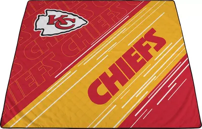 Picnic Time Kansas City Chiefs Outdoor Picnic Blanket