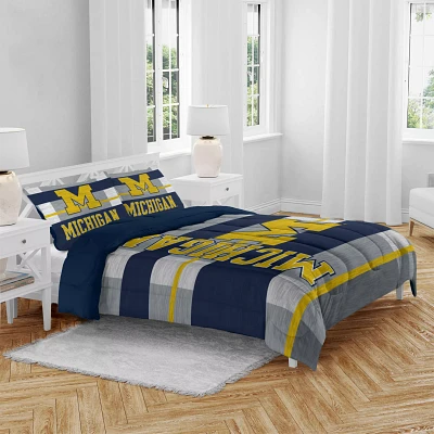 Pegasus Sports Michigan Wolverines 3-Piece Queen Bedding Set