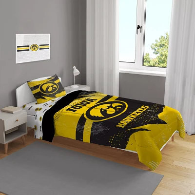 Pegasus Sports Iowa Hawkeyes 4-Piece Twin Bedding Set