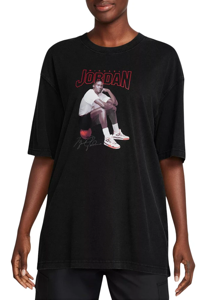 Jordan Women's Oversized Graphic T-Shirt