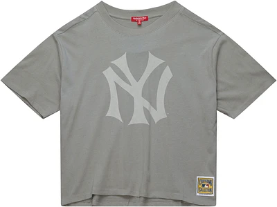 Mitchell & Ness Women's New York Yankees Grey Cropped Boxy Tee