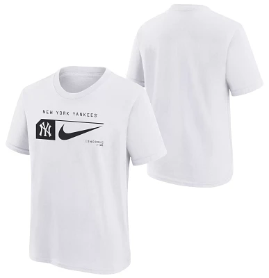 Nike Youth New York Yankees White Swoosh Lock T-Shirt