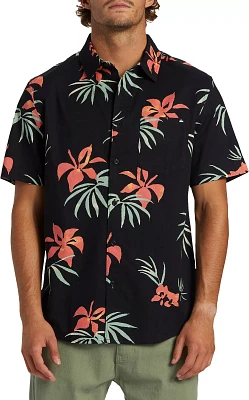 Quiksilver Men's Apero Classic Short Sleeve Pocket Shirt