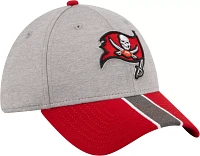 New Era Men's Tampa Bay Buccaneers Stripe Grey 39Thirty Stretch Fit Hat