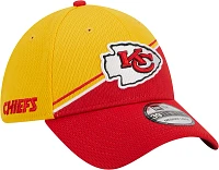 New Era Men's Kansas City Chiefs 2023 Sideline Alternate Red 39Thirty Stretch Fit Hat