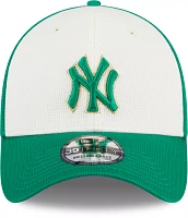 New Era Adult St. Patrick's Day '24 York Yankees Green 39Thirty Stretch Fit Hat