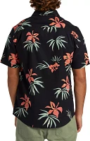 Quiksilver Men's Apero Classic Short Sleeve Pocket Shirt