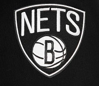 Pro Standard Men's Brooklyn Nets Black Fleece Crewneck Sweater