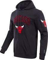 Pro Standard Men's Chicago Bulls Pullover Fleece Hoodie