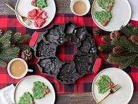 Lodge Seasoned Cast Iron Holiday Pan