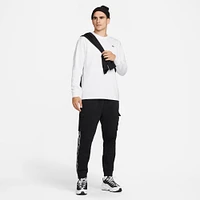 Nike Sportswear Premium Essentials Men's Long-Sleeve Pocket T-Shirt