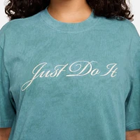 Nike Sportswear Women's Boxy Wash T-Shirt