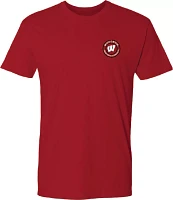 Great State Clothing Men's Wisconsin Badgers Red Washed Flag T-Shirt