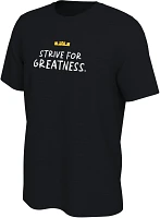 Nike Adult Los Angeles Lakers LeBron James 40k Points T-Shirt