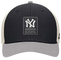 Nike Adult New York Yankees Blue Cooperstown Rewind Adjustable Trucker Hat