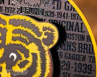 Hex Head Boston Bruins 15" Round Sign