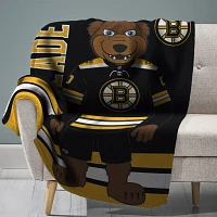 Uncanny Brands Boston Bruins Blades Blanket