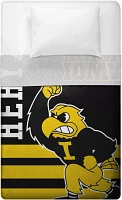 Uncanny Brands Iowa Hawkeyes Blanket