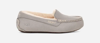 UGG® Women's Ansley Sheepskin Suede Slipper in Light Grey