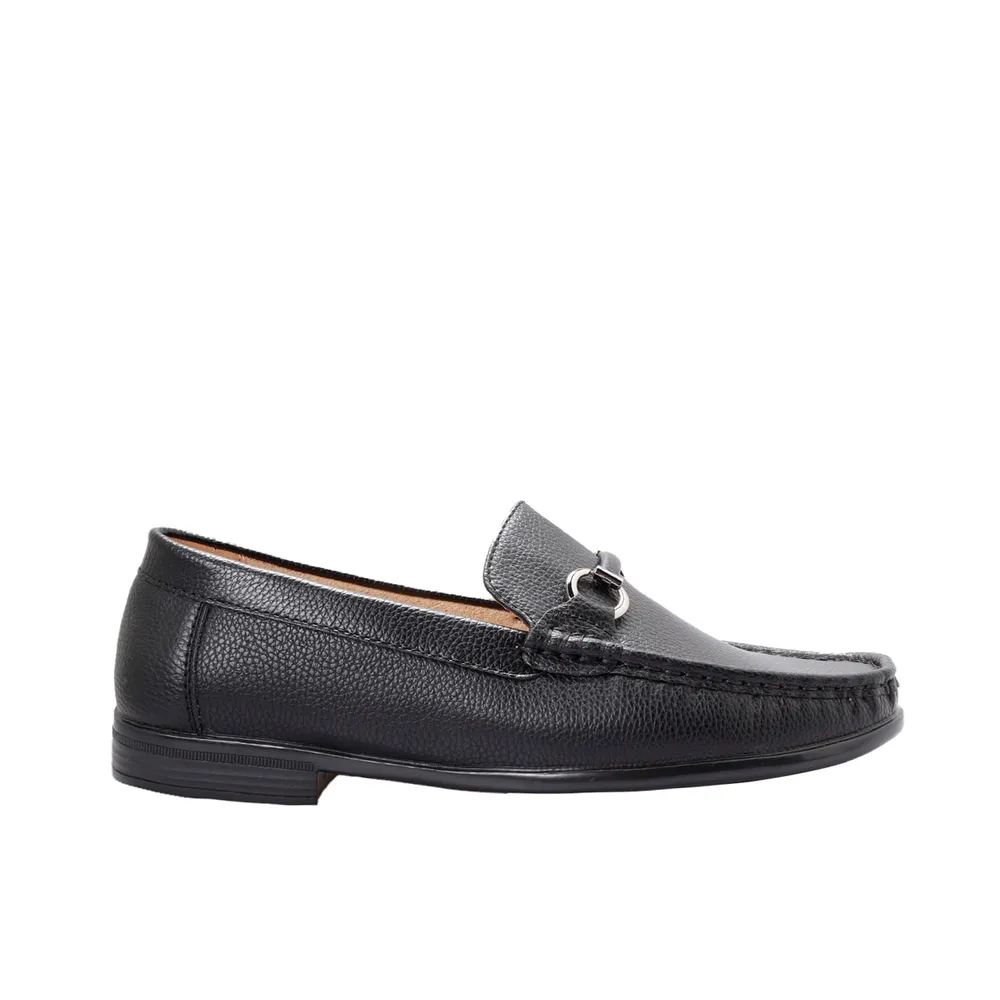 Mocasines color negro mate para hombre con detalles metálicos Dorothy Gaynor