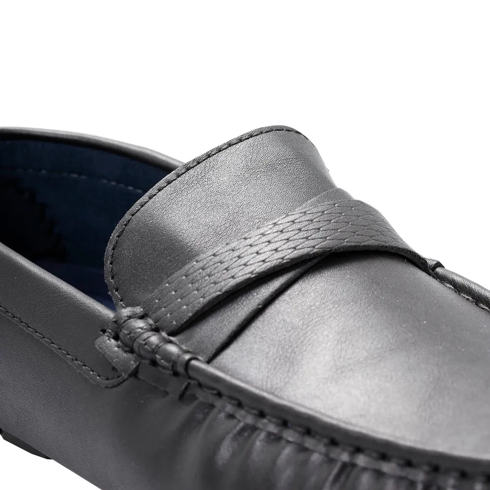 Mocasines color negro para hombre con tiras cruzadas Dorothy Gaynor