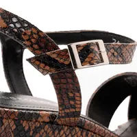 Sandalias Dorothy color café snake con doble plataforma