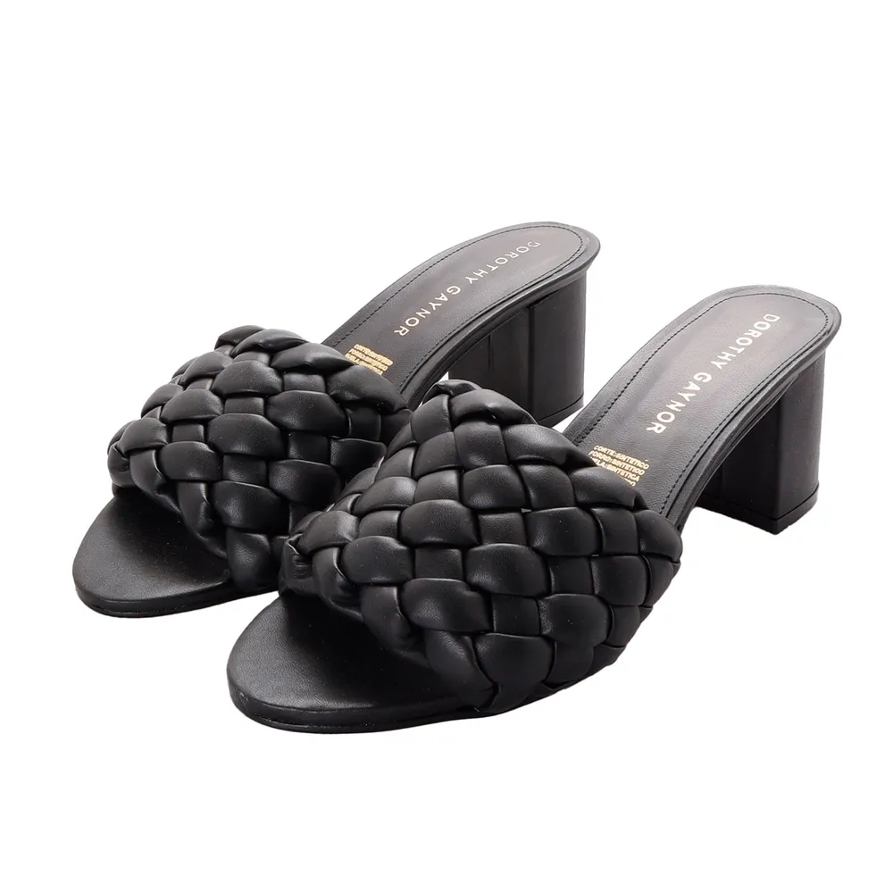 Sandalias Mariel color negro con cinta trenzada