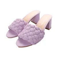 Sandalias Mariel color lila con cinta trenzada