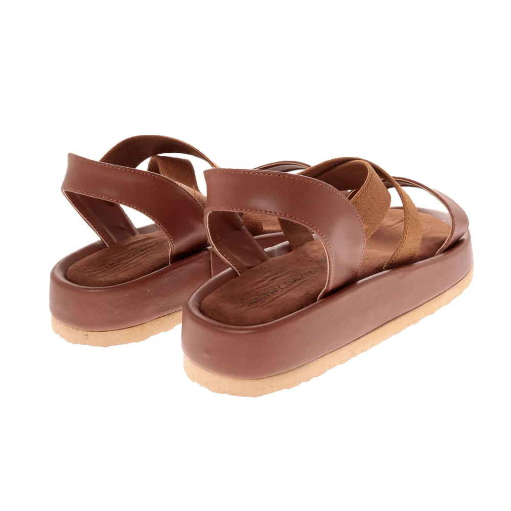 Sandalias Ariana color camel con plataforma corrida