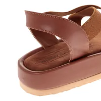 Sandalias Ariana color camel con plataforma corrida