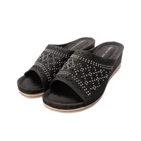 Sandalias Danna color negro con perforado y pedrería