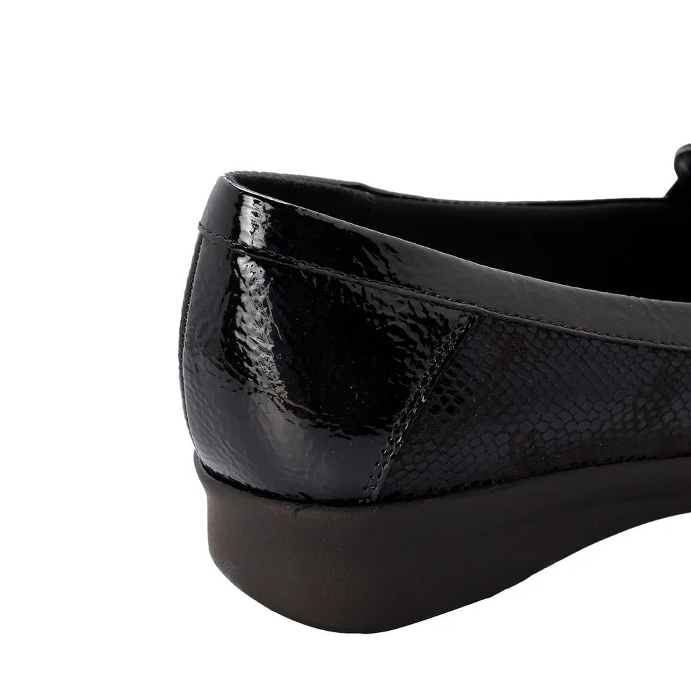 Mocasines color negro tipo charol