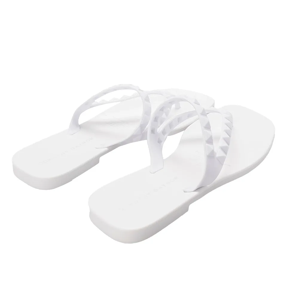 Sandalias Mariel color blanco con estoperoles mate