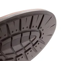 Zapatos Axel color cognac con costuras y detalle perforado