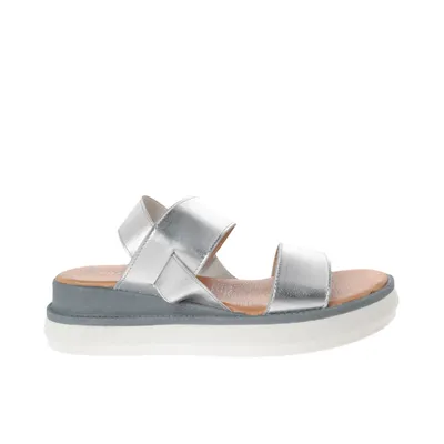 Sandalias Ariana color plata con cintas ajustables y suela confort